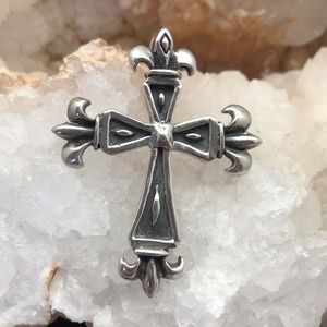 Unisex Medieval Gothic Silver Cross Pendant - NWOT